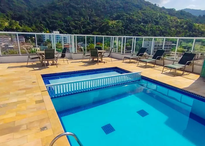 Apartamentos a 200m praia das Toninhas - Condomínio Vista Verde | Piscina na Cobertura com vista Espetacular